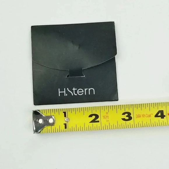 H. Stern Pewter The Penguin Charm Pendant. 1/2". New - Picture 3 of 10